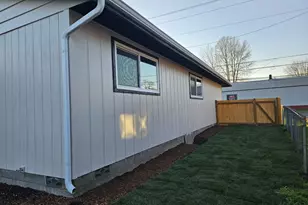 1208 S Pacific Ave, Kelso, WA 98626 - Photo 10