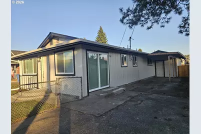 1208 S Pacific Ave, Kelso, WA 98626 - Photo 2