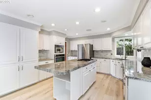 10210 NW Engleman St, Portland, OR 97229 - Photo 8