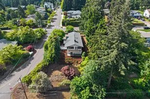 19001 Suncrest Dr, West Linn, OR 97068 - Photo 46