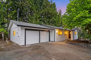 19001 Suncrest Dr, West Linn, OR 97068 - Photo 2