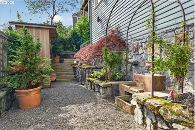 2440 SW Hoffman Ave, Portland, OR 97201 - Photo 40