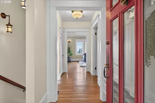 2440 SW Hoffman Ave, Portland, OR 97201 - Photo 2