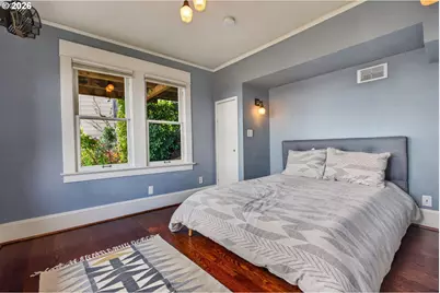 2440 SW Hoffman Ave, Portland, OR 97201 - Photo 32