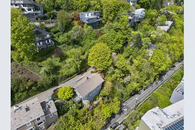 2440 SW Hoffman Ave, Portland, OR 97201 - Photo 46