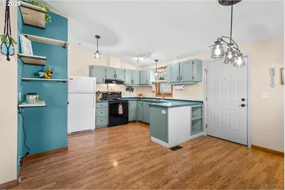 8365 Stark St, Rockaway Beach, OR 97136 - Photo 28