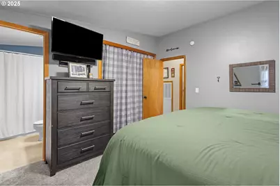 8365 Stark St, Rockaway Beach, OR 97136 - Photo 14