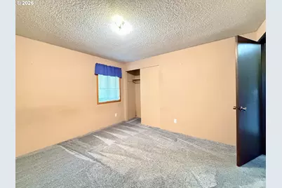 115 Holly Park St, Longview, WA 98632 - Photo 6