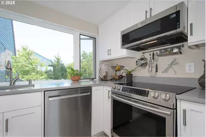 148 N Hayden Bay Dr #148, Portland, OR 97217 - Photo 18