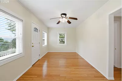 1321 NE Dallas St, Camas, WA 98607 - Photo 8