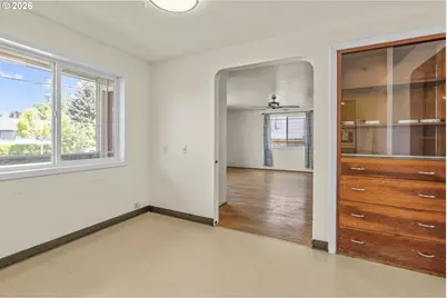 2019 E St, Springfield, OR 97477 - Photo 18