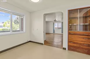 2019 E St, Springfield, OR 97477 - Photo 18