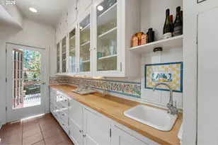 3574 E Burnside St, Portland, OR 97214 - Photo 12