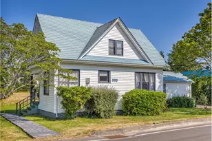 530 SE Marlin Ave, Warrenton, OR 97146 - Photo 1