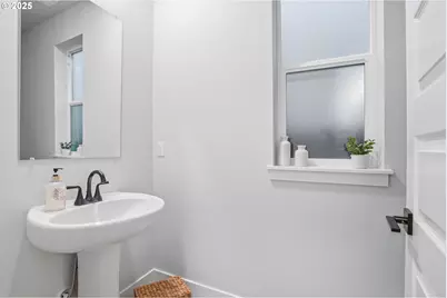 3420 SE 6th Ave, Battle Ground, WA 98604 - Photo 8