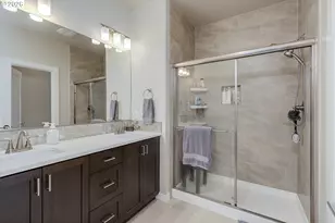 2132 NW McGarey Dr, McMinnville, OR 97128 - Photo 14