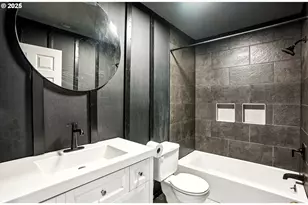 2591 NW 1st Dr, Gresham, OR 97030 - Photo 14