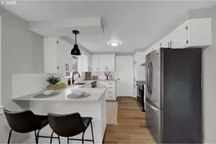 124 E Anchor Ave, Eugene, OR 97404 - Photo 12