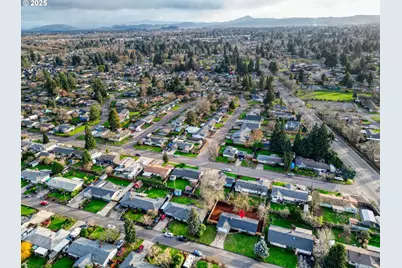 124 E Anchor Ave, Eugene, OR 97404 - Photo 42