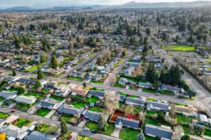 124 E Anchor Ave, Eugene, OR 97404 - Photo 42