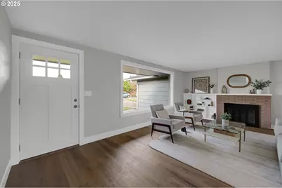 124 E Anchor Ave, Eugene, OR 97404 - Photo 2