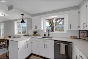 124 E Anchor Ave, Eugene, OR 97404 - Photo 14