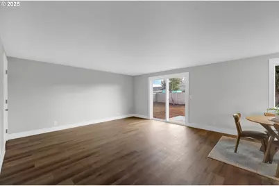 124 E Anchor Ave, Eugene, OR 97404 - Photo 22