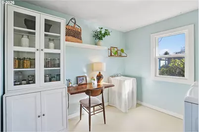 404 NE 108th Ave, Portland, OR 97220 - Photo 18