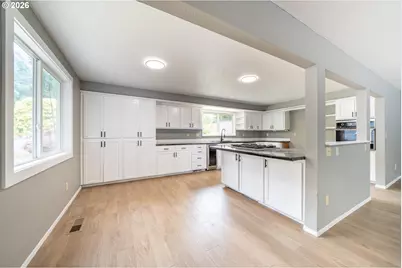 60 Seagrove Pl, Lincoln City, OR 97367 - Photo 6