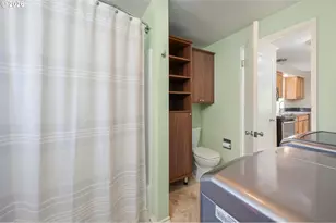 41536 McKenzie Hwy, Springfield, OR 97478 - Photo 16