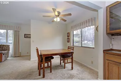 12429 SE Mill Ct, Portland, OR 97233 - Photo 10