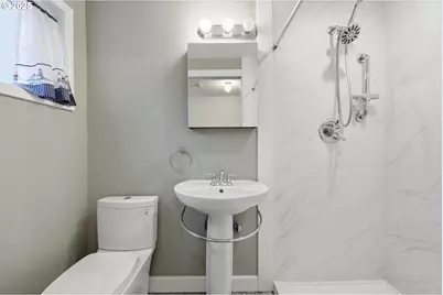 2555 NE 146th Dr, Portland, OR 97230 - Photo 34