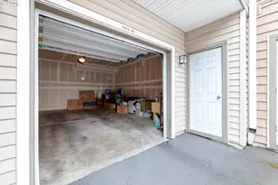 10834 NE Holly St, Hillsboro, OR 97006 - Photo 32