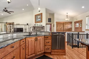 75984 Crawford Hollow Rd, Adams, OR 97810 - Photo 14