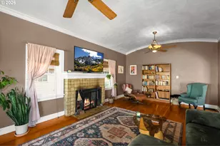 305 E Clarendon St, Gladstone, OR 97027 - Photo 14