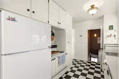 305 E Clarendon St, Gladstone, OR 97027 - Photo 20