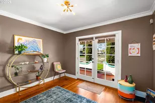 305 E Clarendon St, Gladstone, OR 97027 - Photo 6