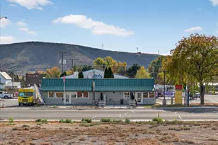 975 Campbell St, Baker City, OR 97814 - Photo 1