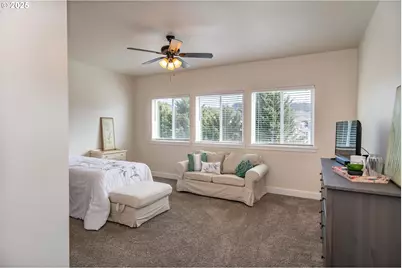 702 Divot Loop, Sutherlin, OR 97479 - Photo 18