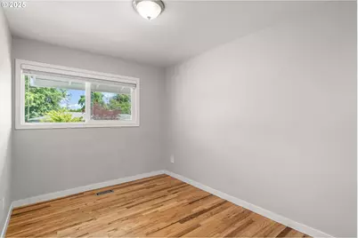 12530 SW Brookside Ave, Portland, OR 97223 - Photo 10