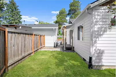 12530 SW Brookside Ave, Portland, OR 97223 - Photo 12