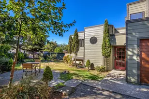 525 Heceta Pl, Hammond, OR 97121 - Photo 2