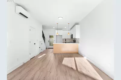 9566 N Buchanan Ave, Portland, OR 97203 - Photo 4