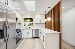 6050 Fernbrook St, Lake Oswego, OR 97035 - Photo 8