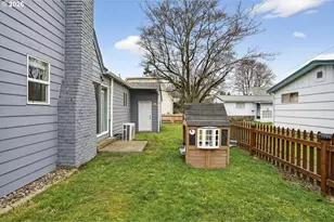 155 E Rose St, Lebanon, OR 97355 - Photo 32