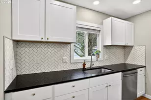 155 E Rose St, Lebanon, OR 97355 - Photo 18