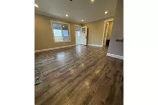 8241 SE Raymond Ct, Portland, OR 97266 - Photo 10