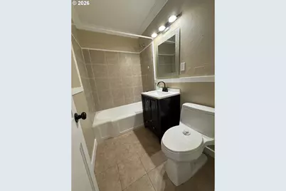 8241 SE Raymond Ct, Portland, OR 97266 - Photo 6