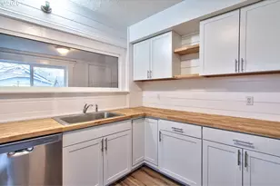 774 SE 18th St, Salem, OR 97301 - Photo 6