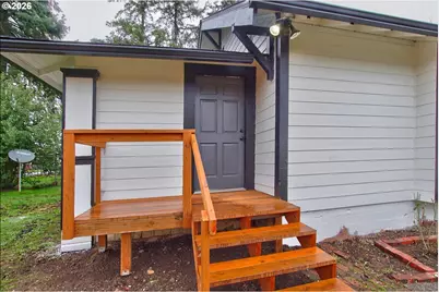 774 SE 18th St, Salem, OR 97301 - Photo 2